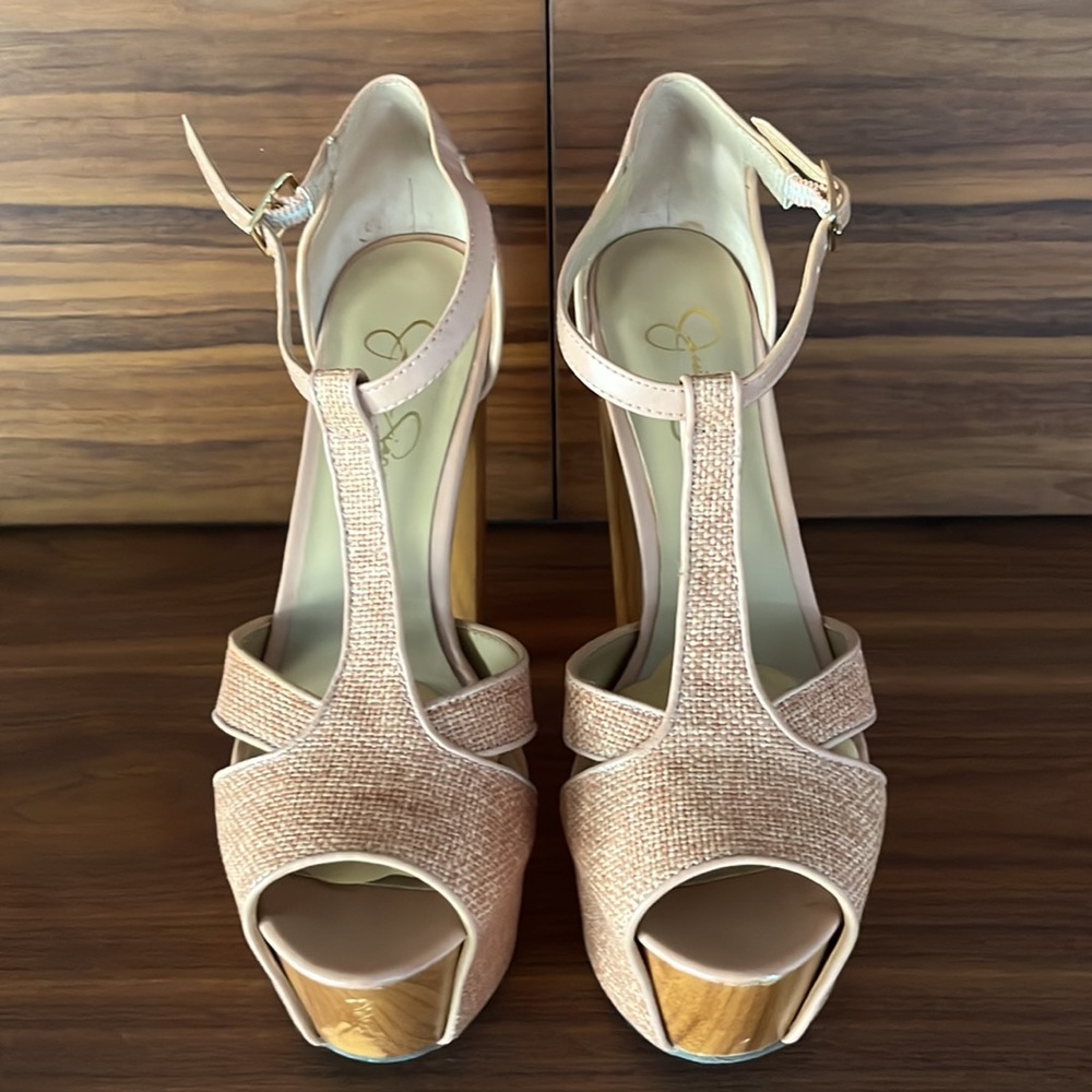 Jessica Simpson Pink Dolee Platform heels Size 8M- make an offer - Picture 2 of 6
